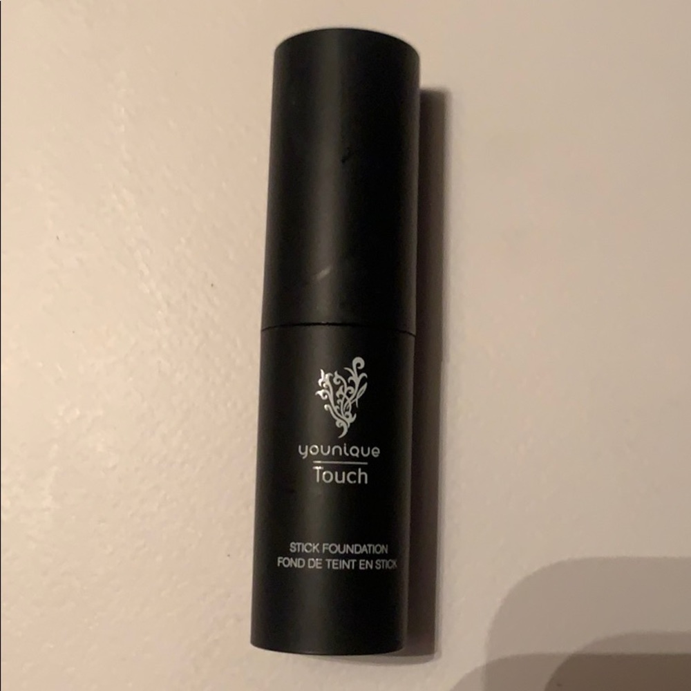 Younique Stick foundation